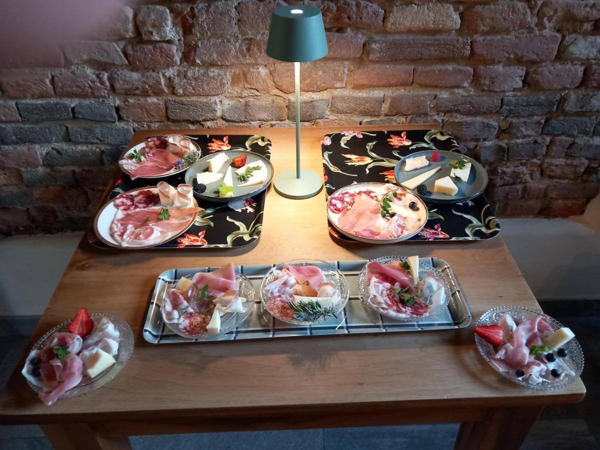 Agriturismo Cascina Pezzolo Лоді Екстер'єр фото