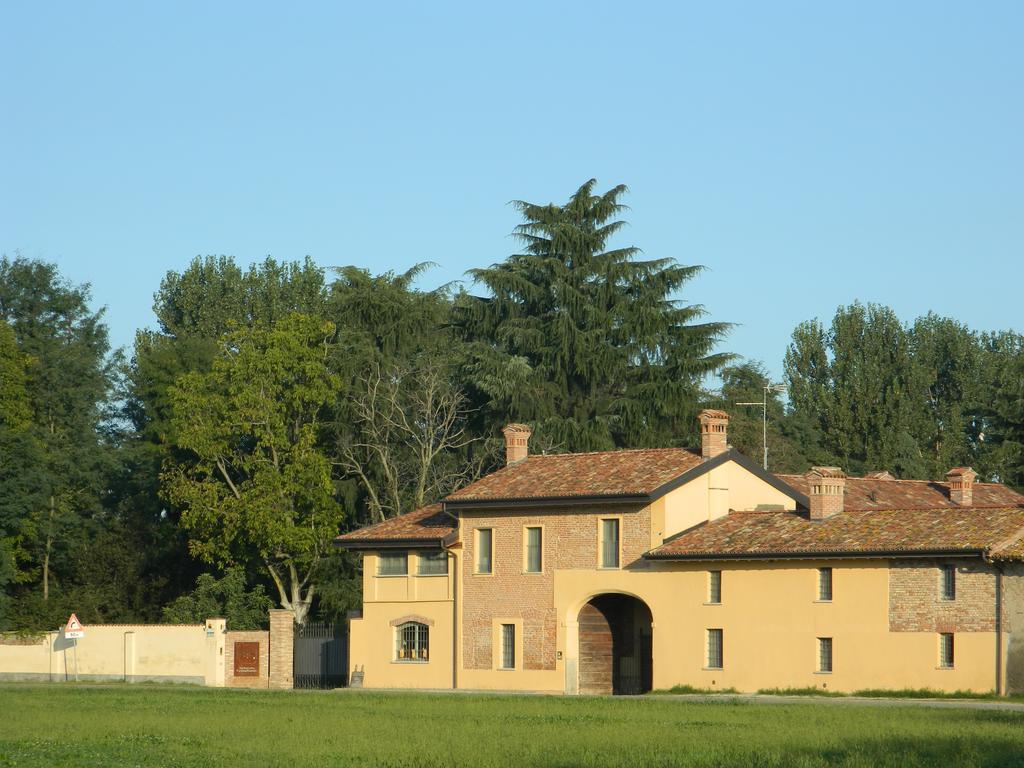 Agriturismo Cascina Pezzolo Лоді Екстер'єр фото
