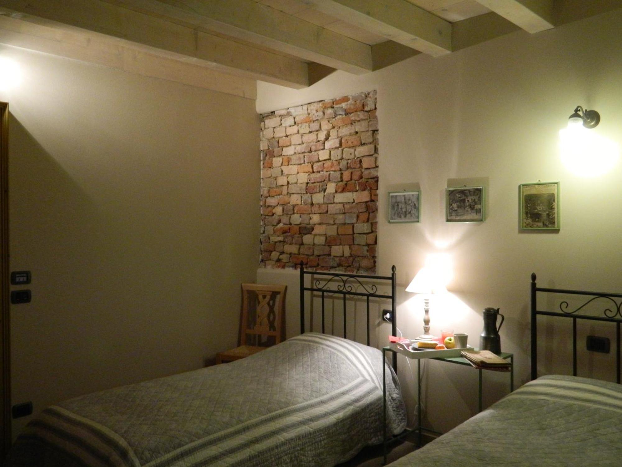 Agriturismo Cascina Pezzolo Лоді Номер фото