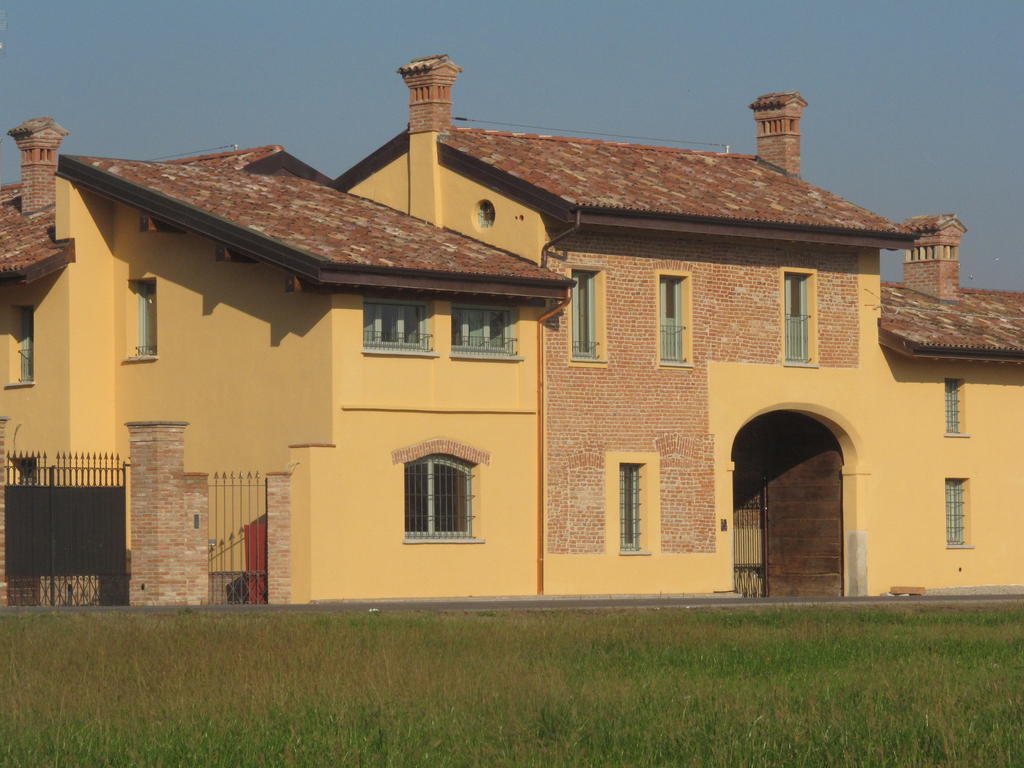 Agriturismo Cascina Pezzolo Лоді Екстер'єр фото